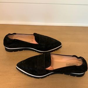 AGL Micro Pointed Toe Loafer in Black Viola (Size 39)
